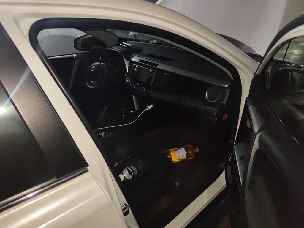 Toyota RAV4 — миниатюра 20