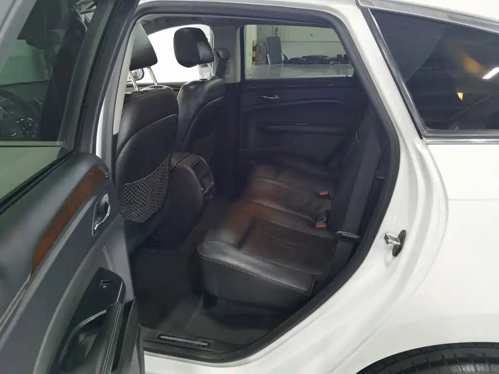 Cadillac SRX — миниатюра 15