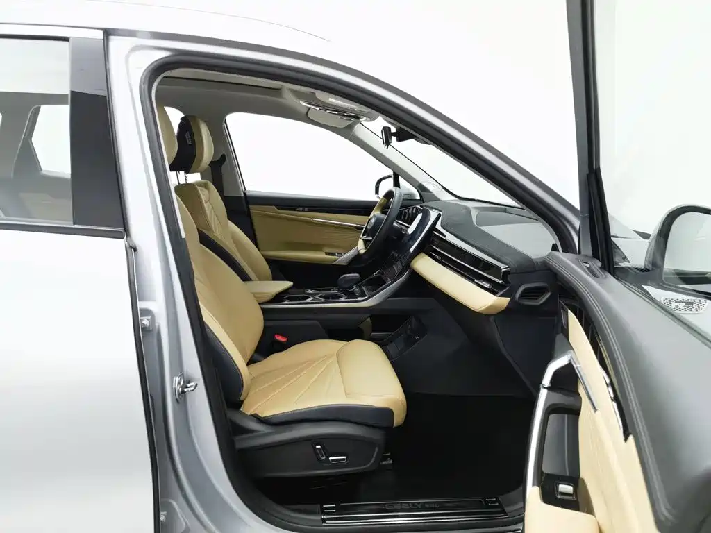 Geely Boyue L — миниатюра 23