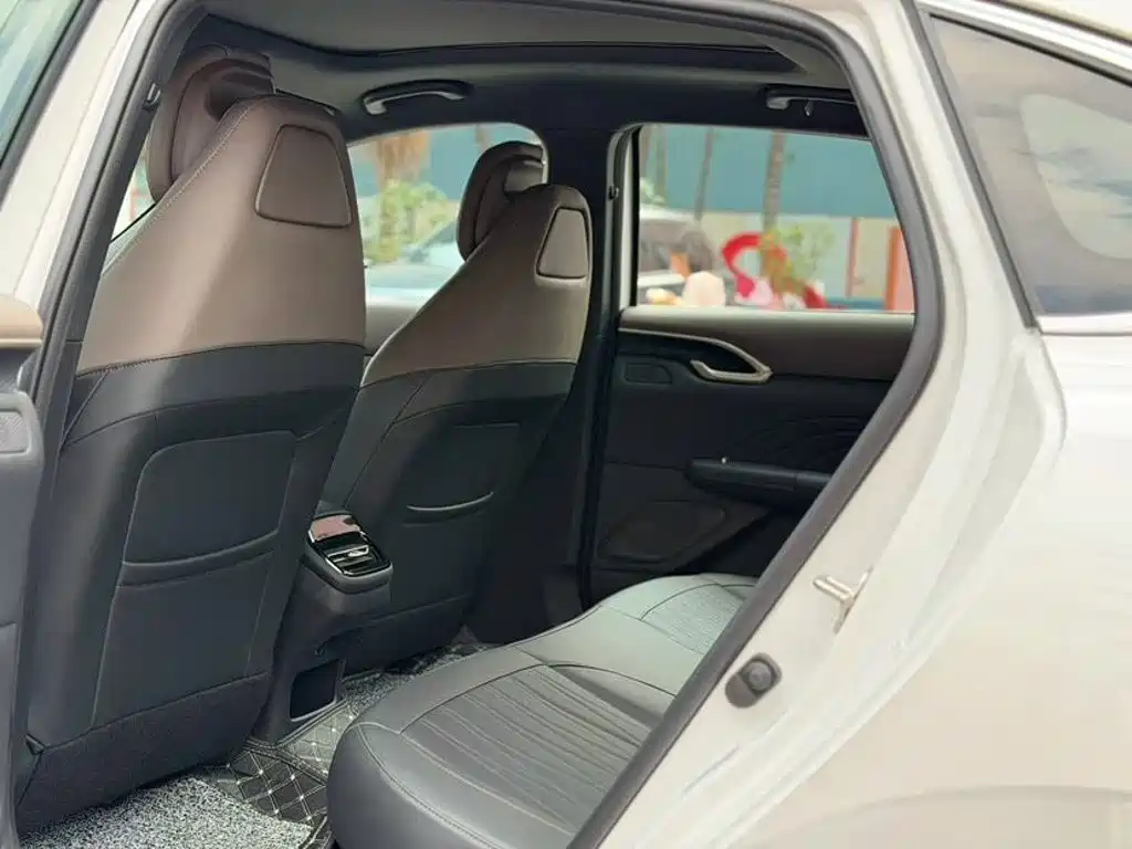 Changan Eado — миниатюра 6