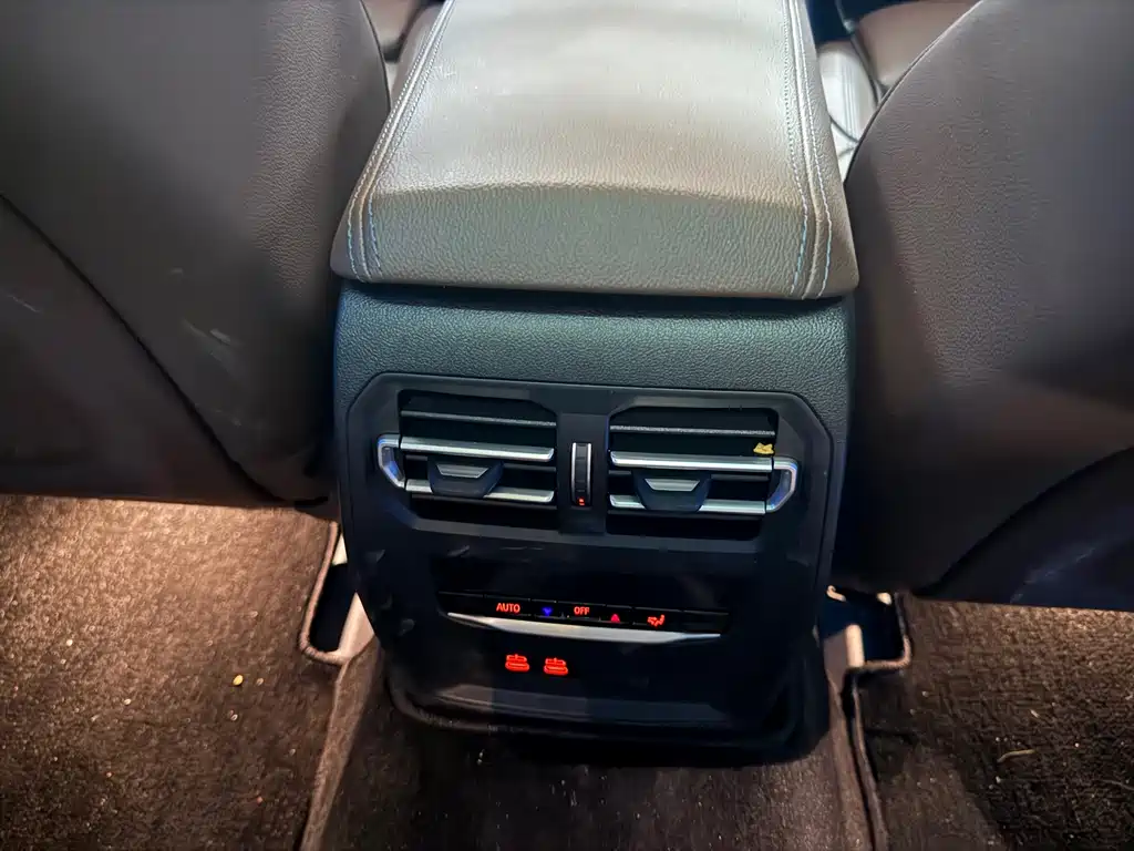 BMW i3 — миниатюра 8