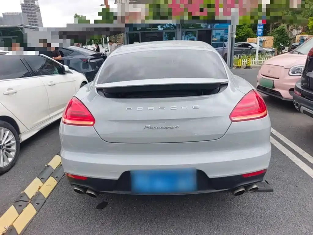 Porsche Panamera — миниатюра 6