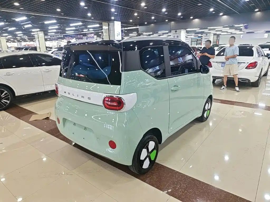Wuling MINIEV — миниатюра 7