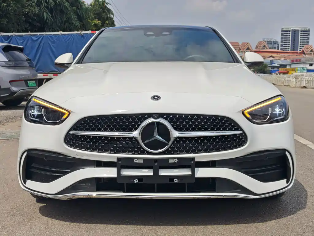 Mercedes-Benz C-Class — миниатюра 2