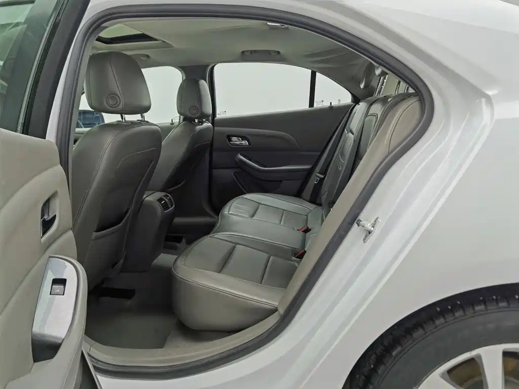 Chevrolet Malibu — миниатюра 15