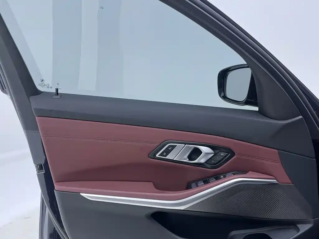 BMW 3 Series — миниатюра 18