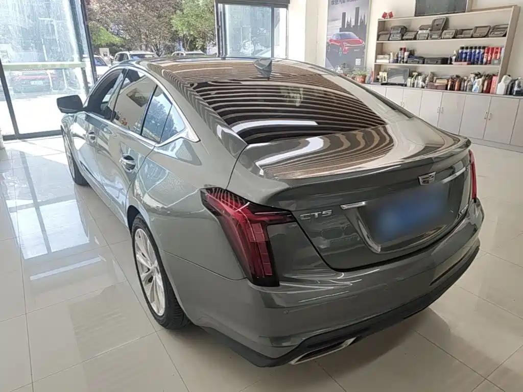 Cadillac CT5 — миниатюра 5