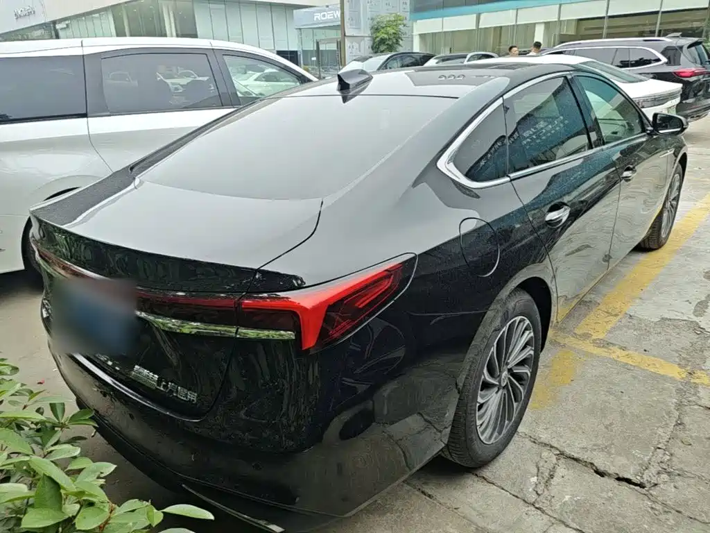 Buick LaCrosse — миниатюра 7