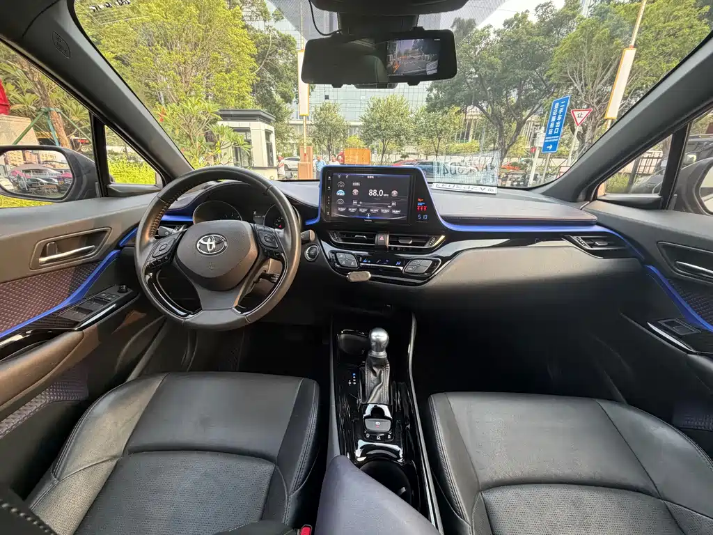 Toyota IZOA — миниатюра 9