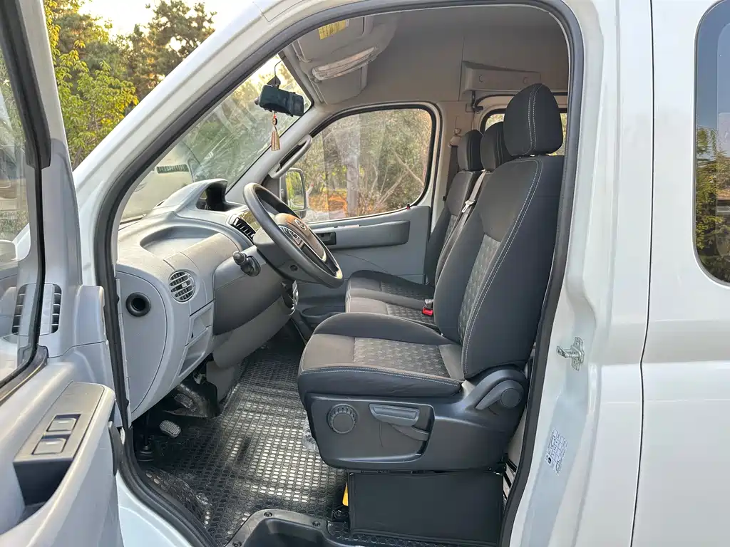MAXUS V80 — миниатюра 14
