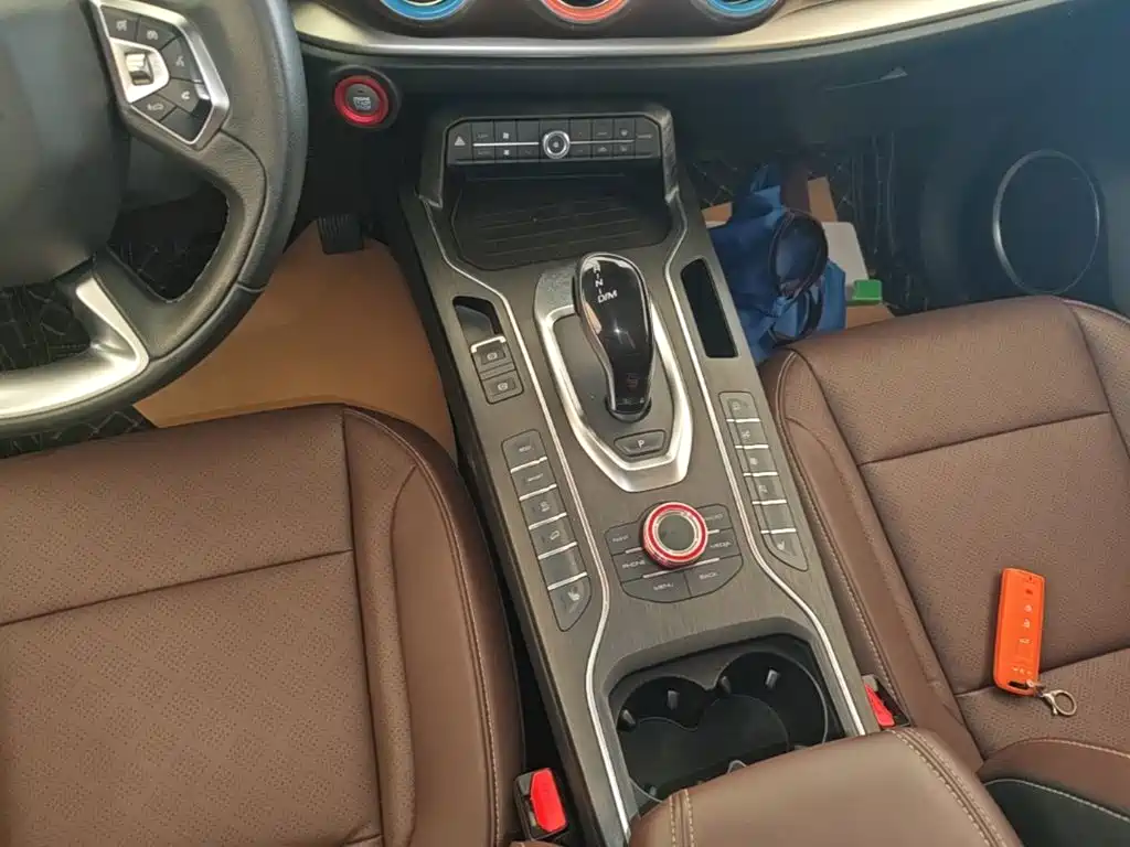 Wey Wey VV6 — миниатюра 14