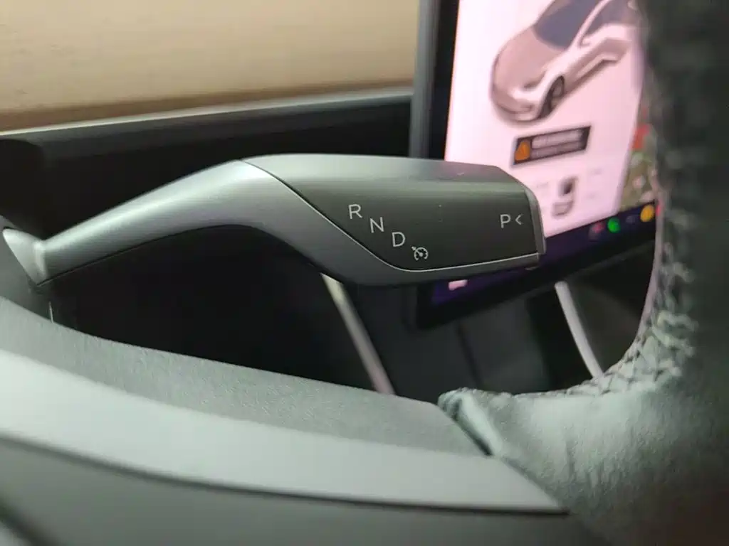 Tesla Model 3 — миниатюра 14