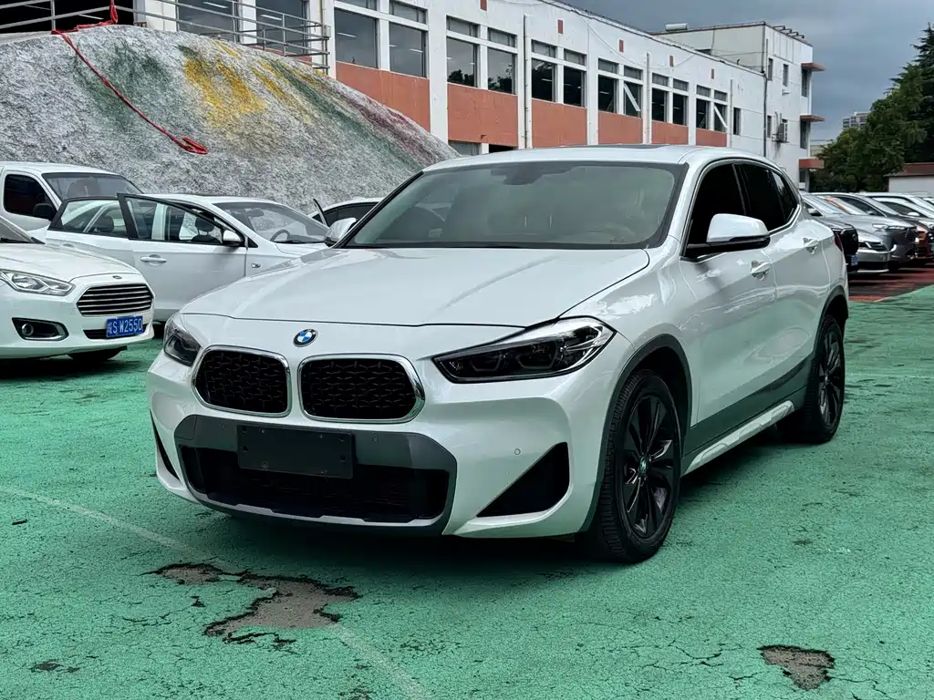 BMW X2 2023 sDrive25i M