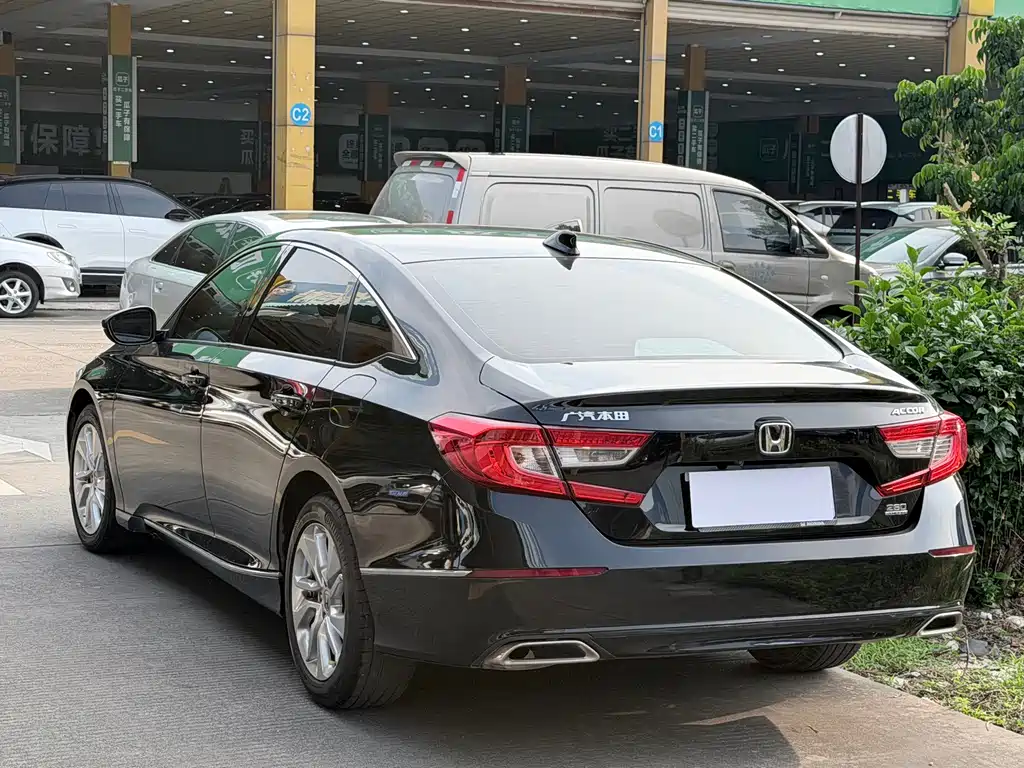 Honda Accord — миниатюра 14