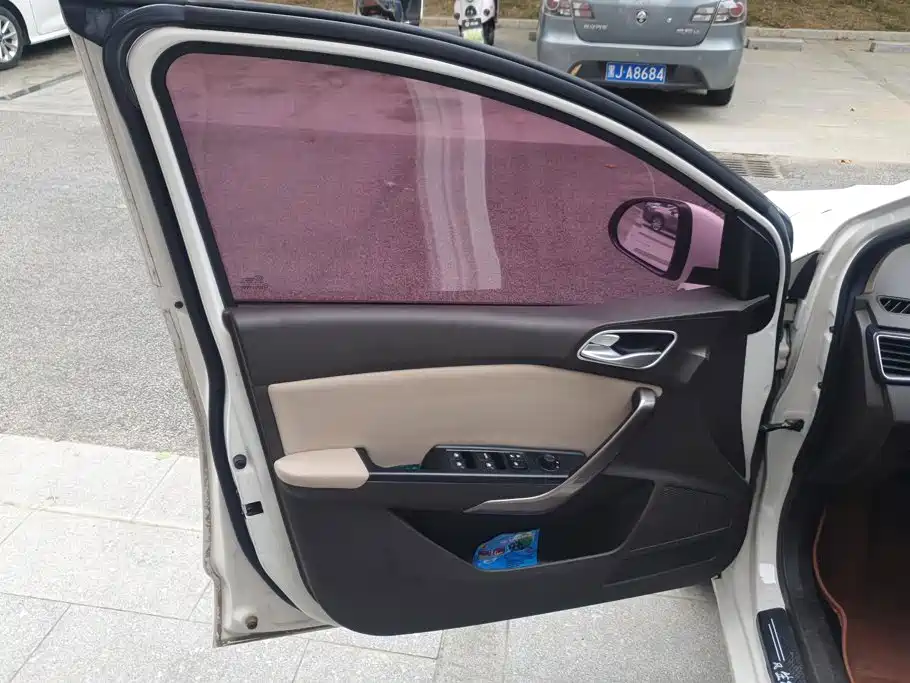 Baojun 310W — миниатюра 7