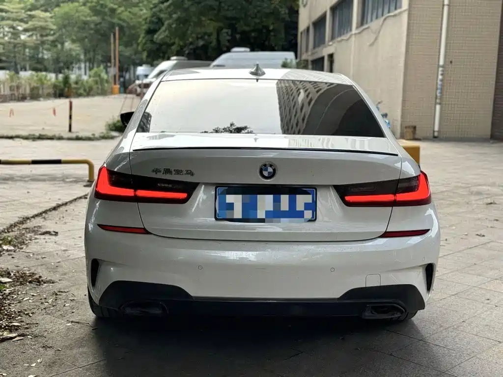 BMW 3 Series — миниатюра 3