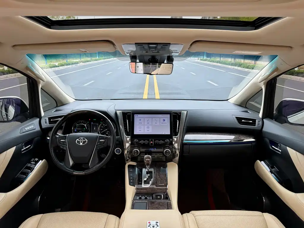 Toyota Vellfire — миниатюра 14