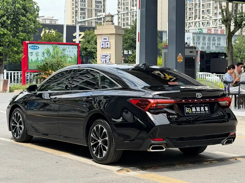 Toyota Avalon — миниатюра 7