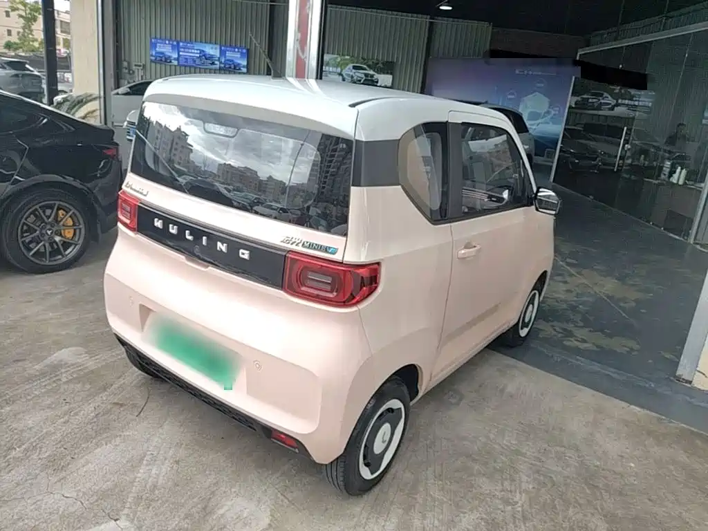 Wuling MINIEV — миниатюра 7