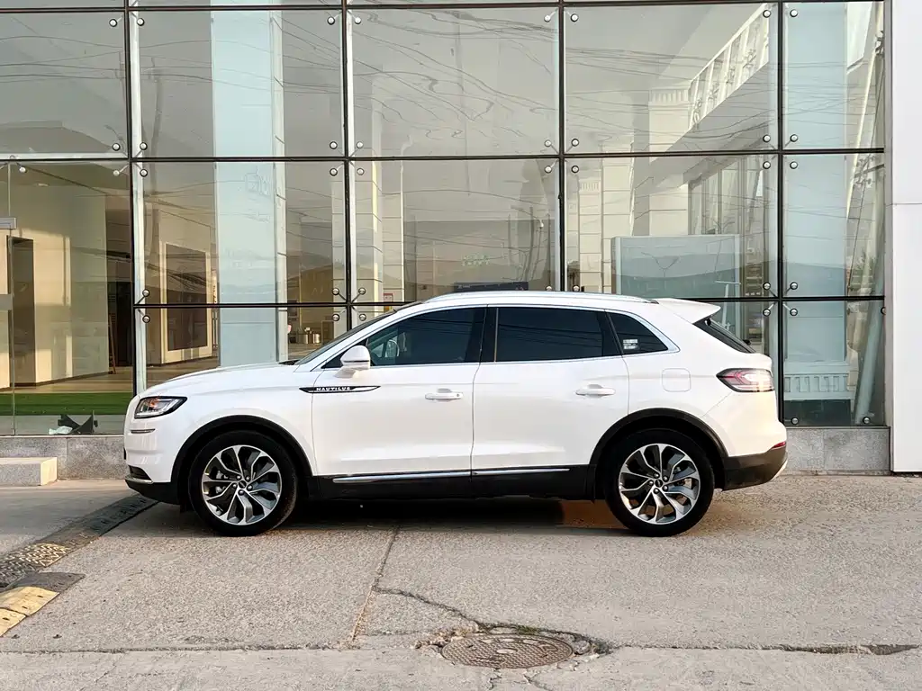 Lincoln Nautilus — миниатюра 8