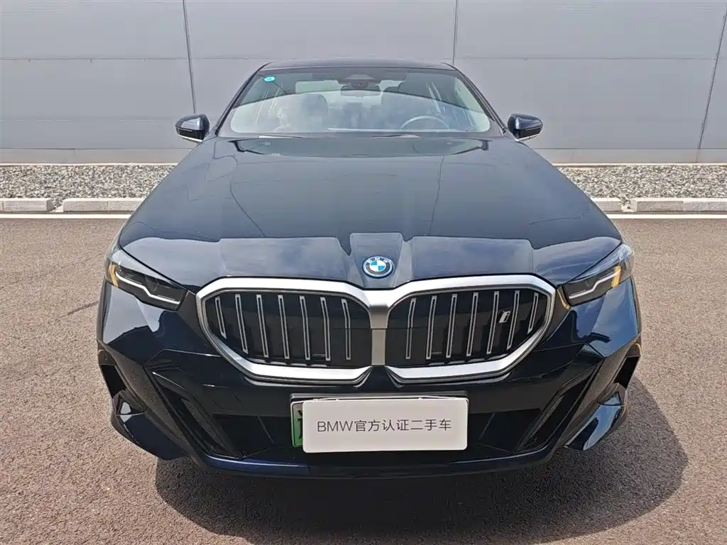 BMW i5 — миниатюра 2