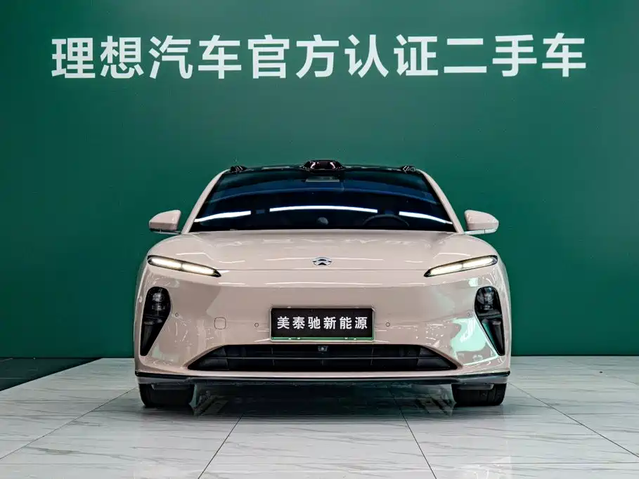 NIO ET5 — миниатюра 2