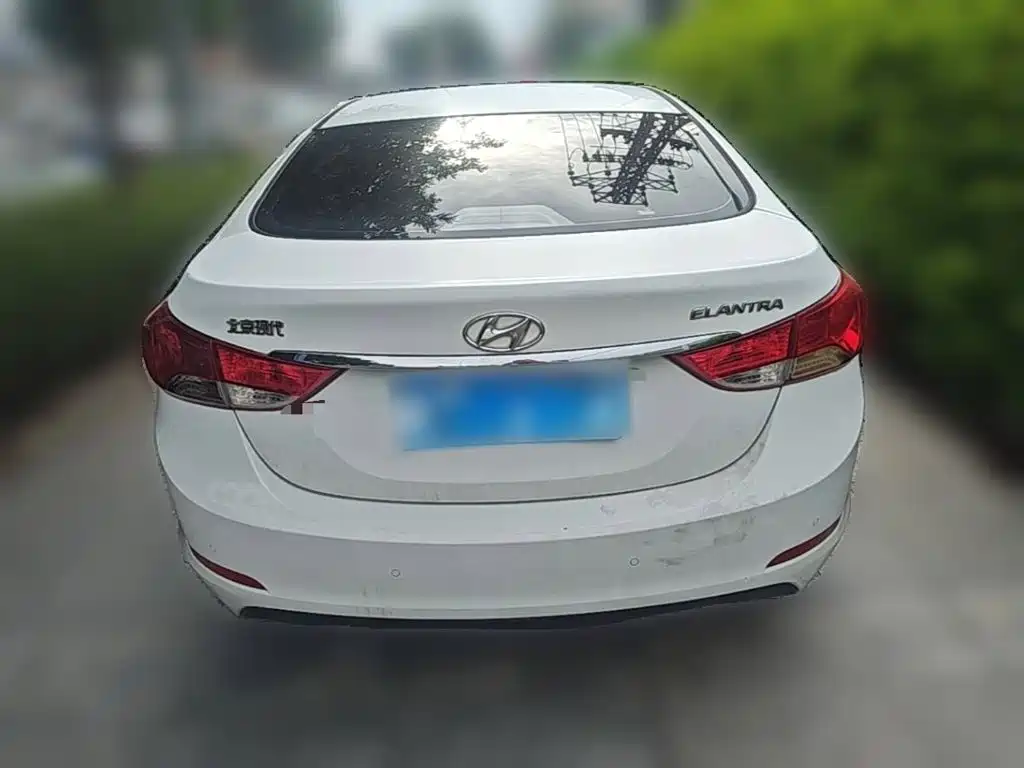 Hyundai Elantra Langdong — миниатюра 10