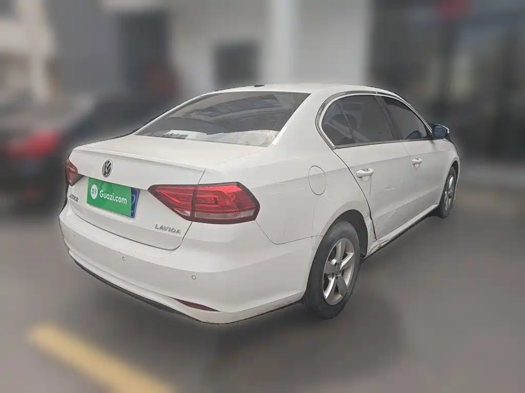 Volkswagen Lavida — миниатюра 4