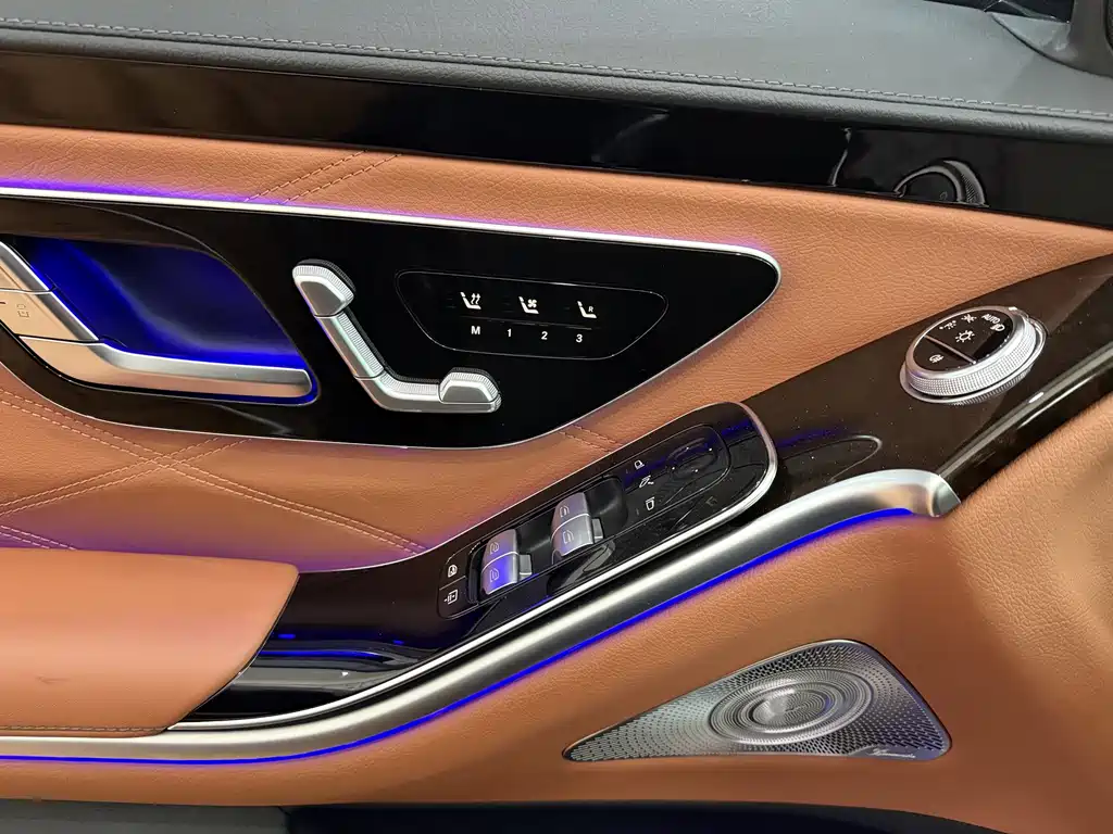 Mercedes-Benz S-Class — миниатюра 7