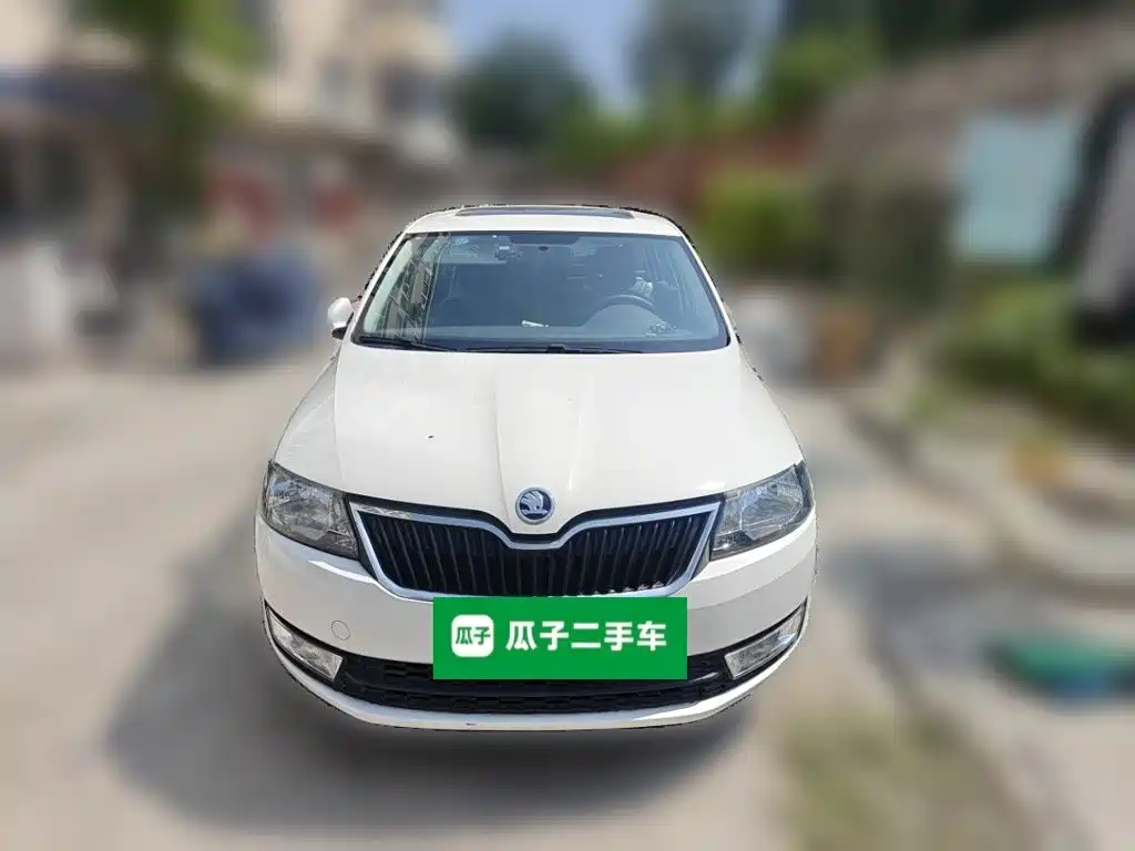 Skoda Rapid Spaceback — миниатюра 2