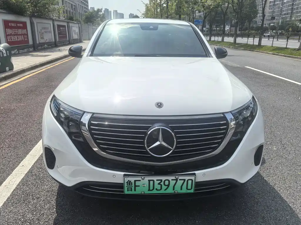 Mercedes-Benz EQC — миниатюра 3