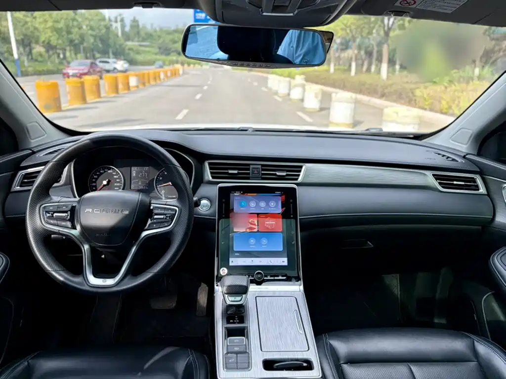 Roewe RX5 — миниатюра 9