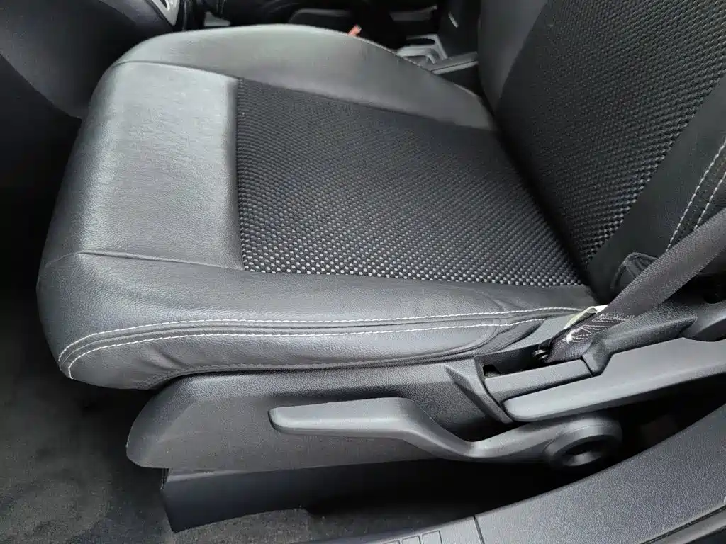 Jeep Compass (Import) — миниатюра 20
