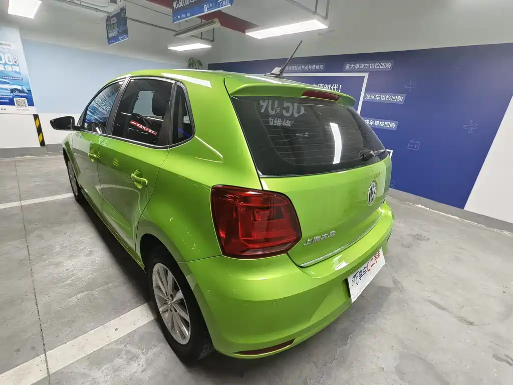Volkswagen Polo 2014 1.6L AT Luxury