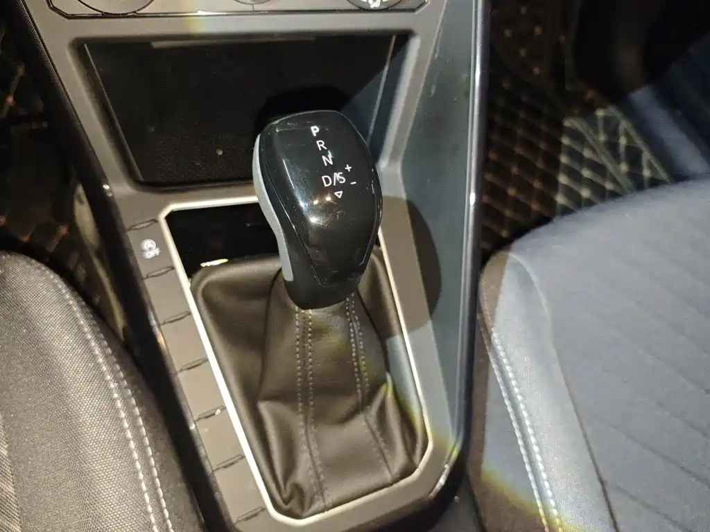 Volkswagen Lavida — миниатюра 7