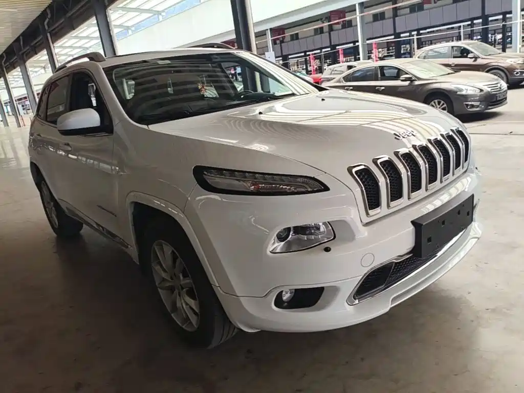 Jeep Cherokee — миниатюра 4