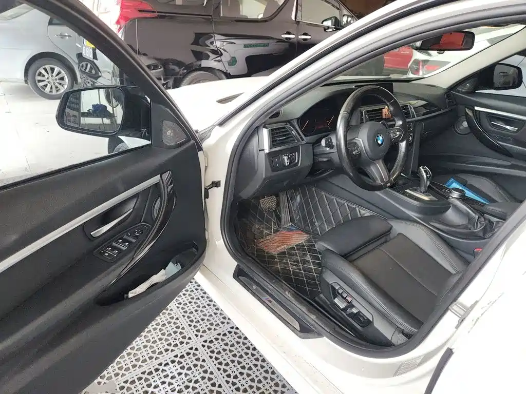 BMW 3 Series — миниатюра 17