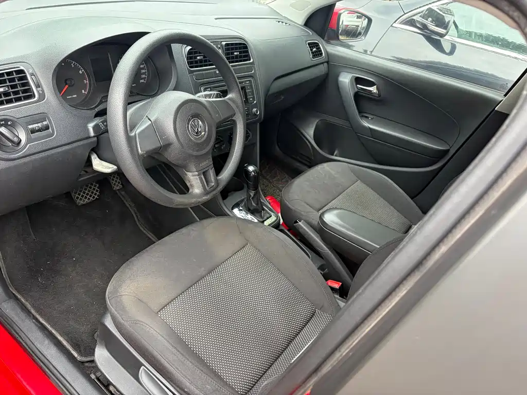 Volkswagen Polo — миниатюра 7