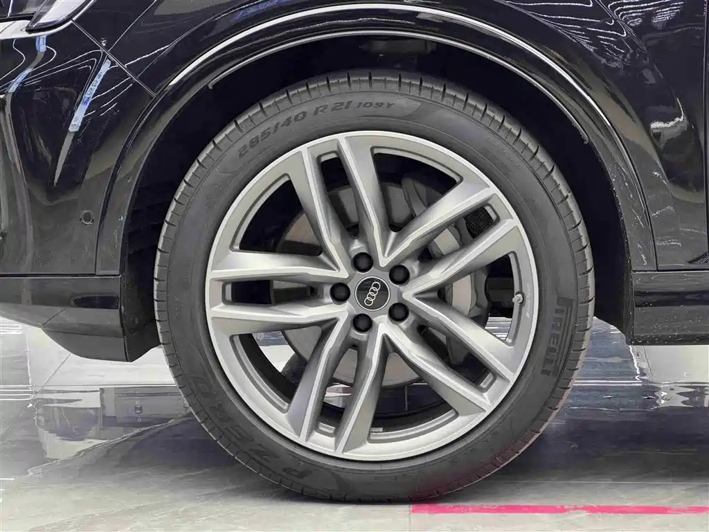 Audi Q7 2025 55 TFSI quattro S line Sport