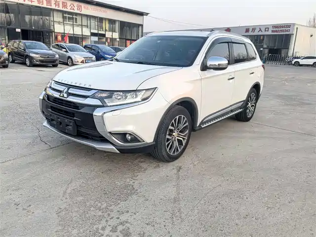 mitsubishi outlander