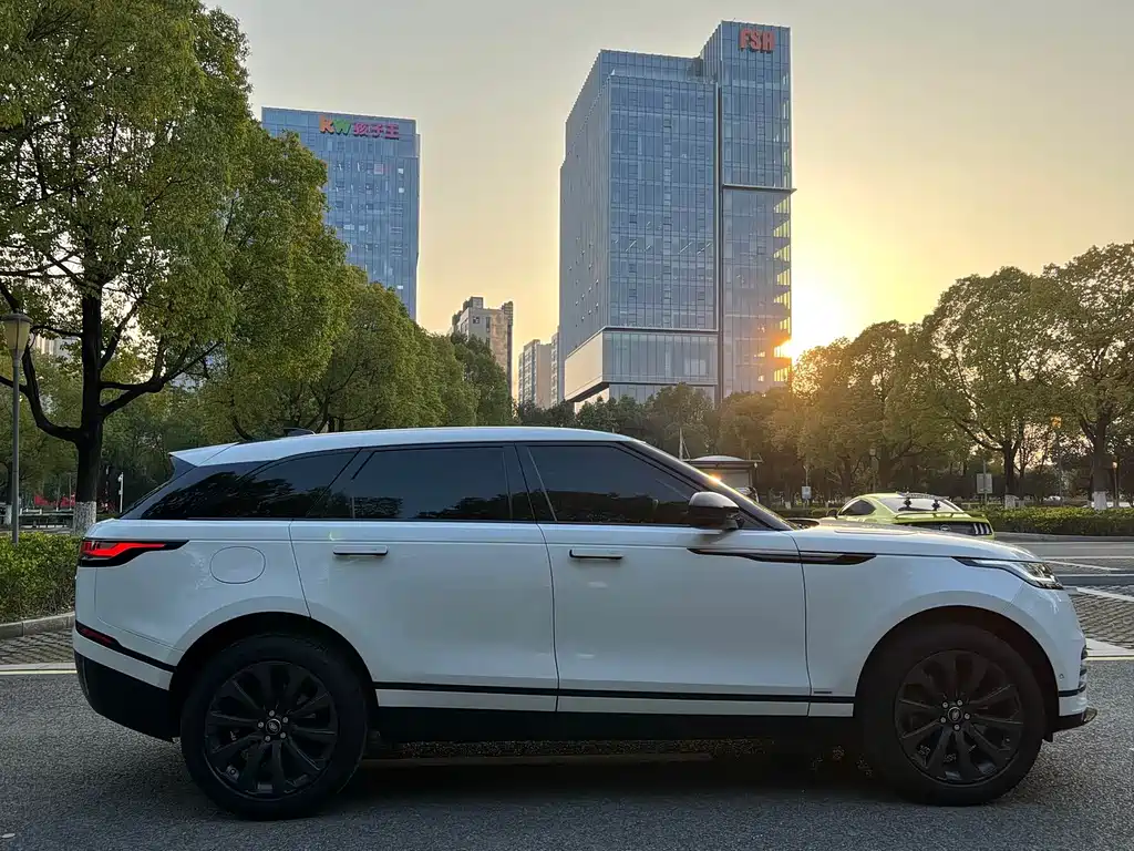 Land Rover Range Rover Velar 2020 P380 R-DYNAMIC SE