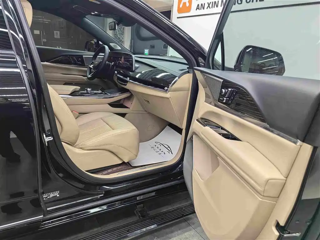 Cadillac XT5 — миниатюра 16