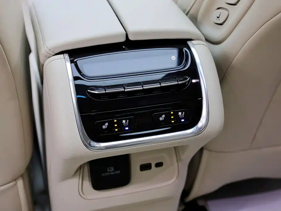 Buick Enclave — миниатюра 35