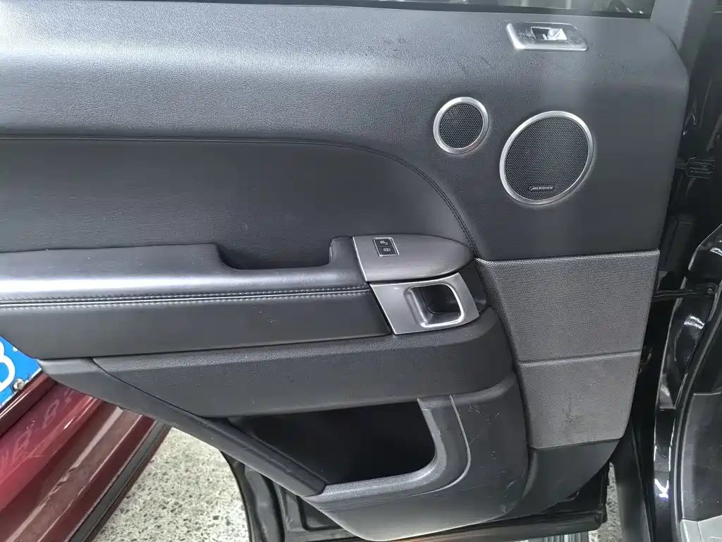 Land Rover Sport — миниатюра 10