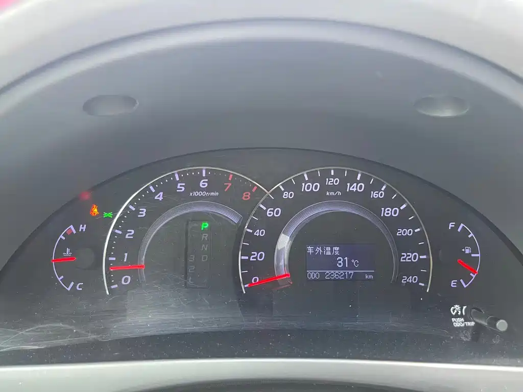 Toyota Camry — миниатюра 9