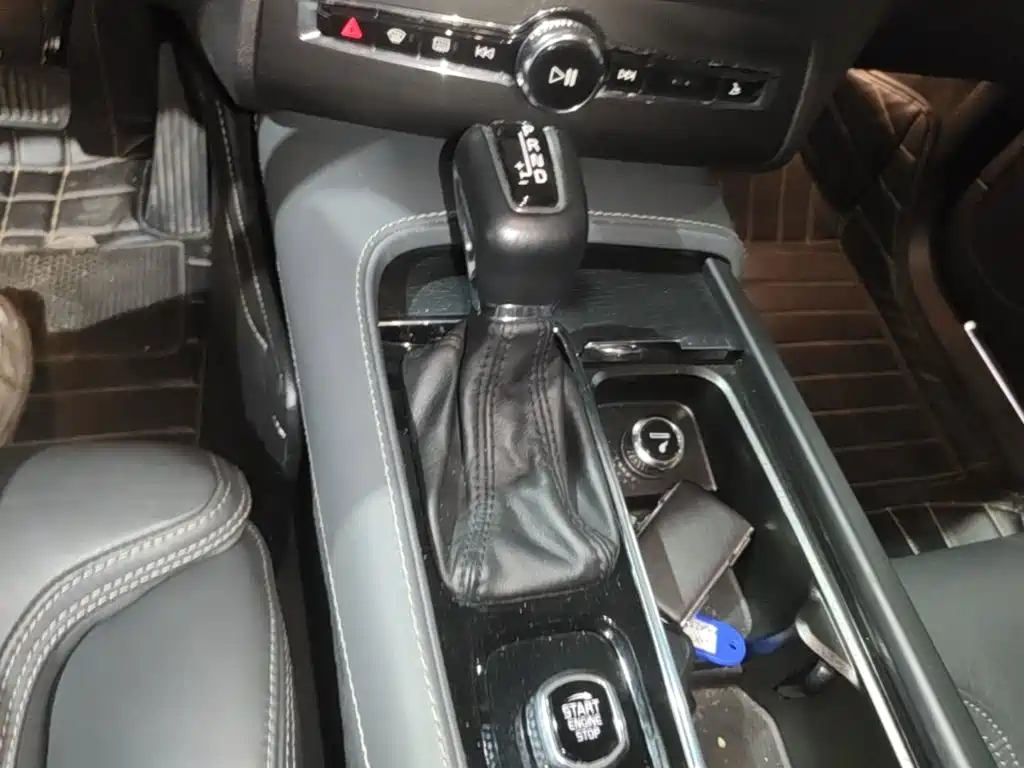 Volvo XC90 — миниатюра 14