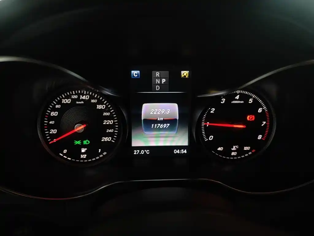 Mercedes-Benz GLC — миниатюра 12