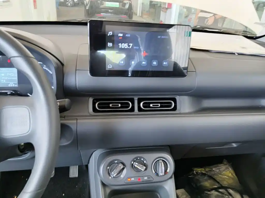 Wuling Hongguang EV — миниатюра 13