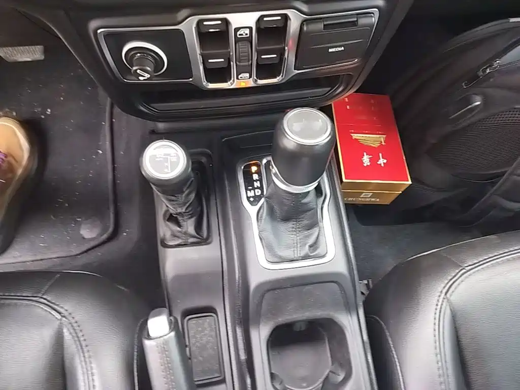 Jeep Wrangler — миниатюра 14