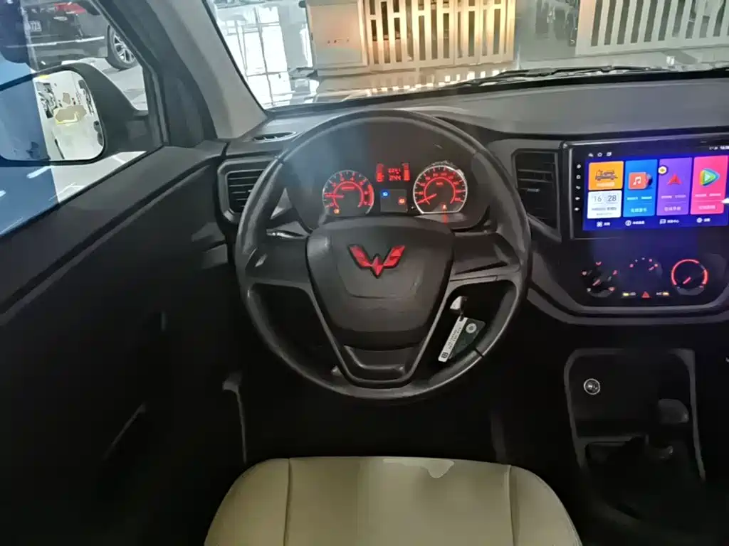 Wuling Hongguang V — миниатюра 11